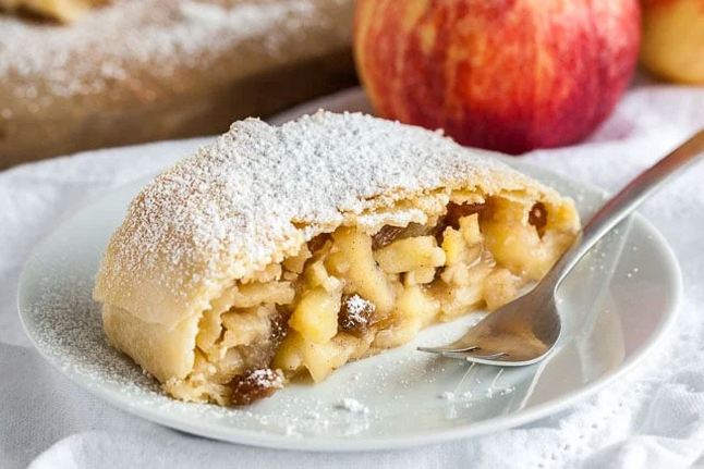 Wiener Apfelstrudel